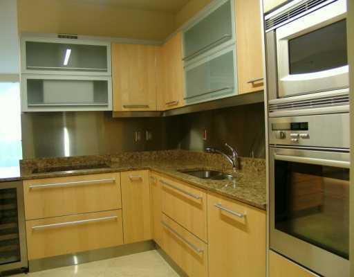 400 Alton Road, Unit 807 Miami Beach, FL 33139 - Photo 4 of 18
