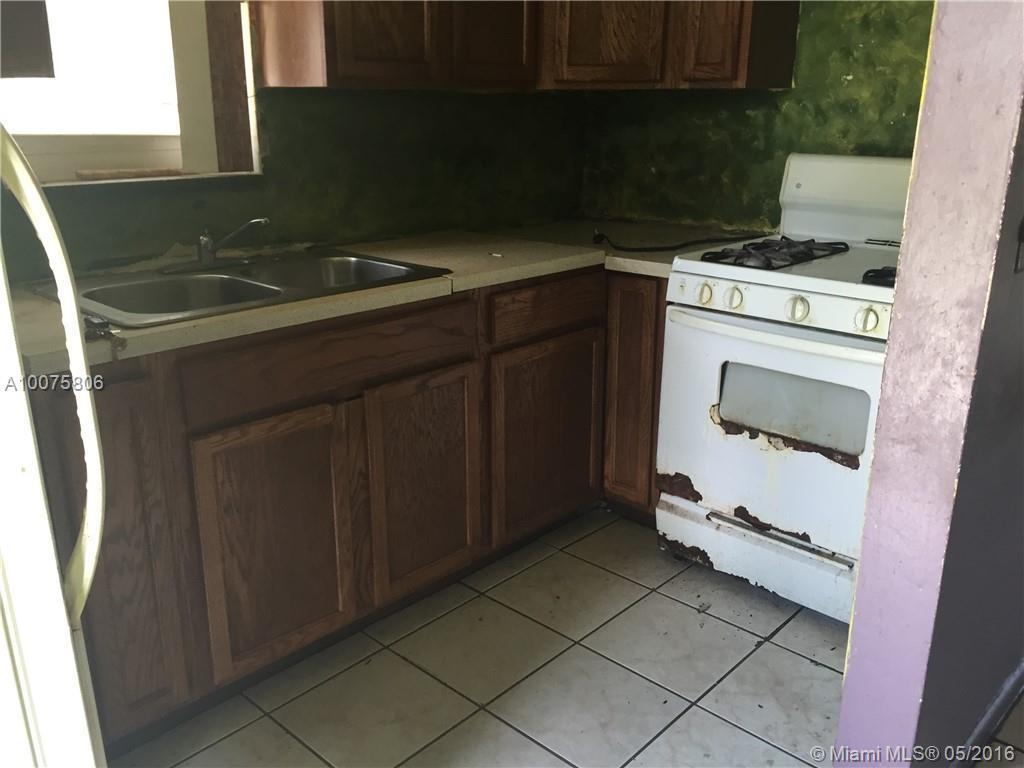5674 South Rue Road West Palm Beach, FL 33415 - Photo 4 of 8