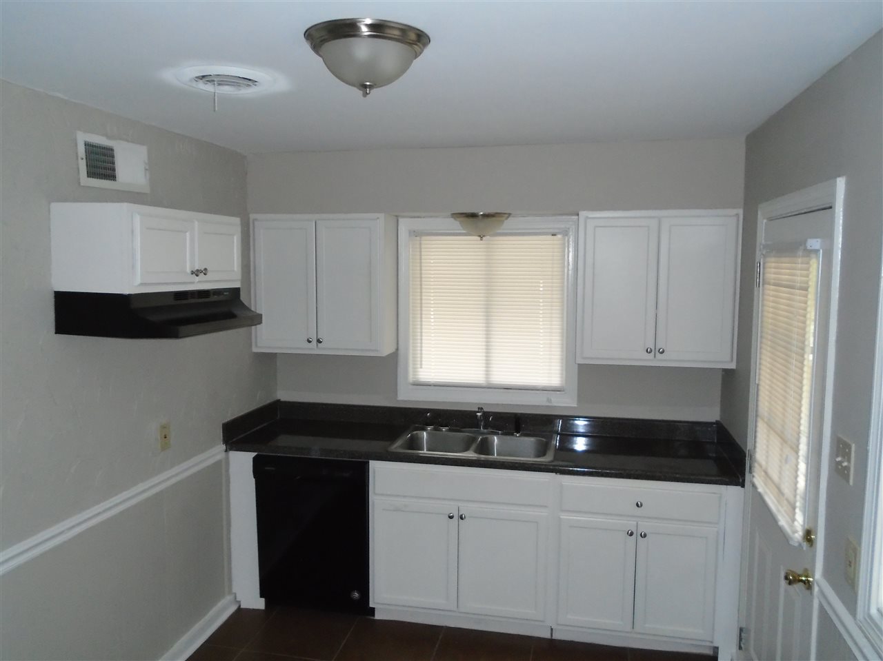 4146 Rhodes Avenue Memphis, TN 38111 - Photo 4 of 11 Gallery Image 4