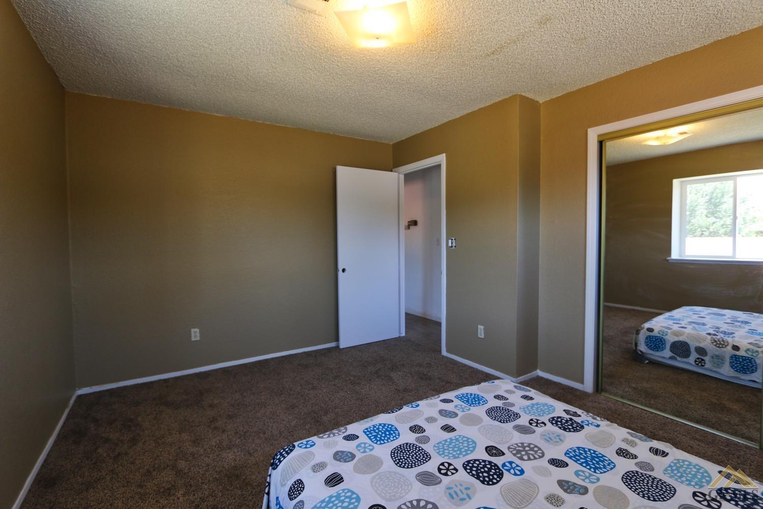 20004 Springhill Avenue Tehachapi, CA 93561 - Photo 17 of 27 Gallery Image 17