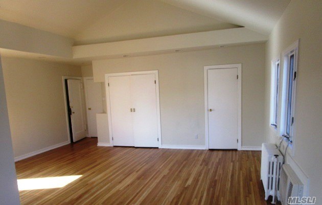 215 Middle Neck Road, Unit 153B Great Neck, NY 11021 - Photo 10 of 12