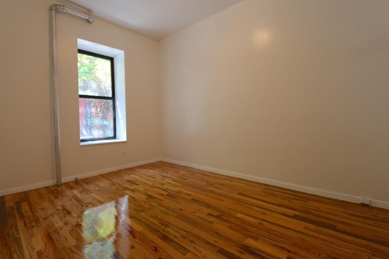 115 Perry Street, Unit 1A Manhattan, NY 10014 - Photo 2 of 6
