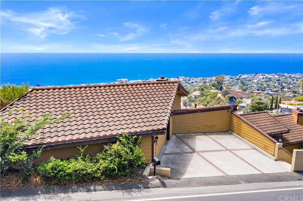 1055 Summit Drive Laguna Beach, CA 92651 - Photo 58 of 75