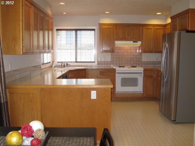 8160 Southwest 147th Terrace Beaverton, OR 97007 - Photo 7 of 16