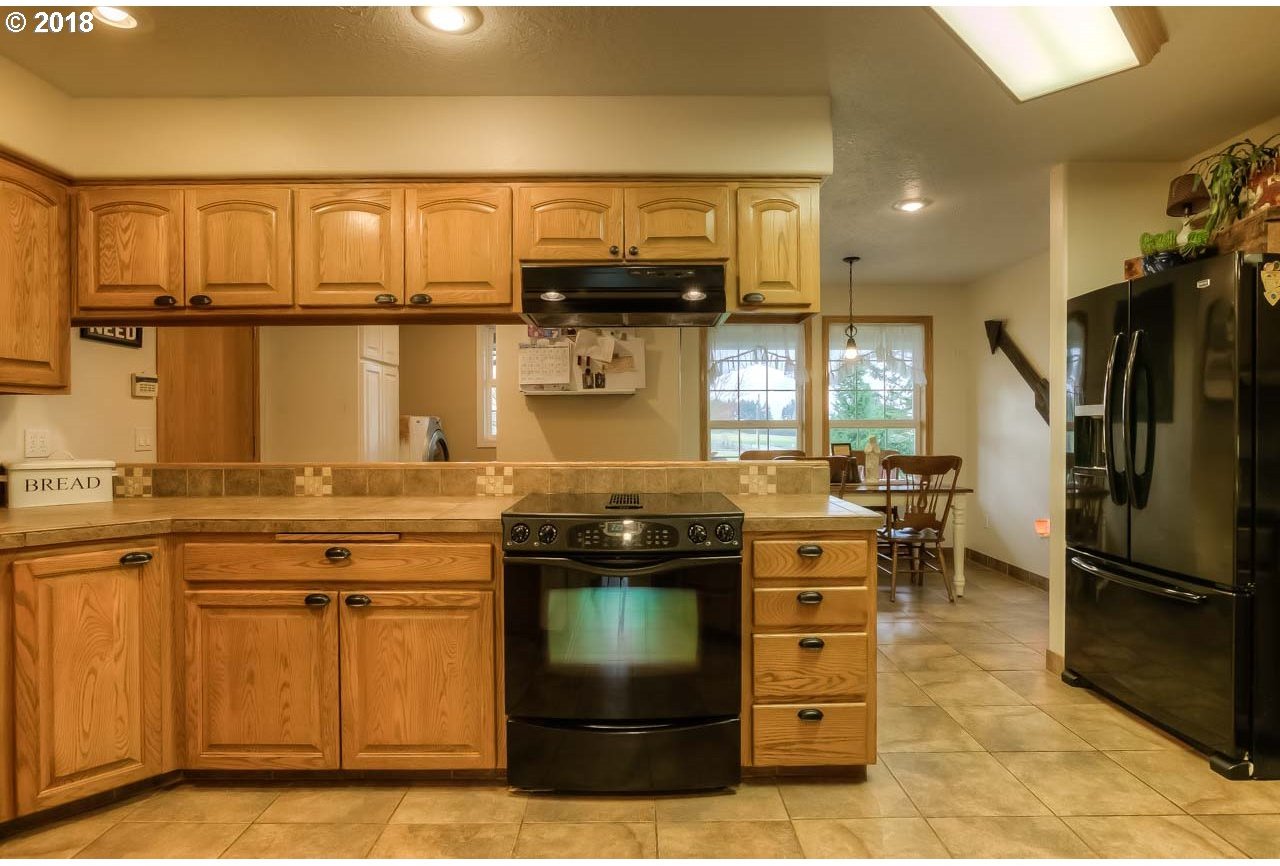 11631 Steinkamp Road Southeast Aumsville, OR 97325 - Photo 3 of 31 Gallery Image 3