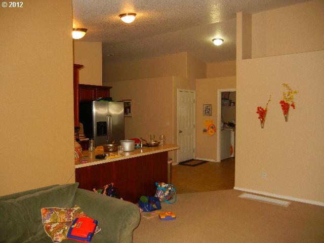 12012 Rees Street Northeast Donald, OR 97020 - Photo 4 of 7
