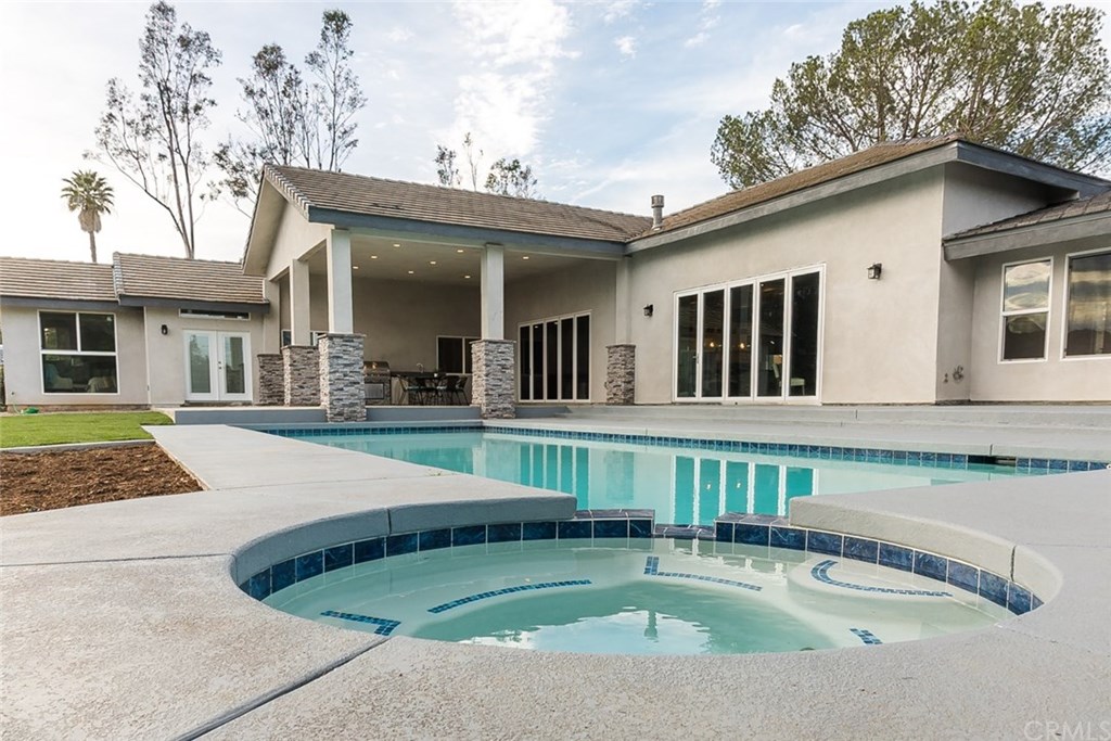 13757 Del Poniente Road Poway, CA 92064 - Photo 32 of 75