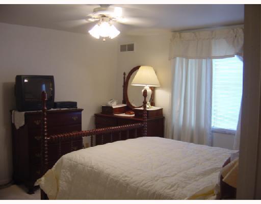 1670 Brodhead Road, Unit 4 Coraopolis, PA 15108 - Photo 5 of 8 Gallery Image 5