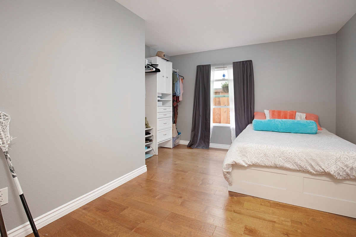 105 Little Oaks Road Encinitas, CA 92024 - Photo 15 of 24 Gallery Image 15