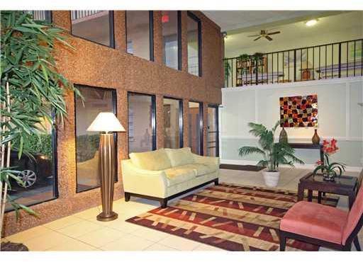 9273 Southwest 8th Street, Unit 418A Boca Raton, FL 33428 - Photo 6 of 7