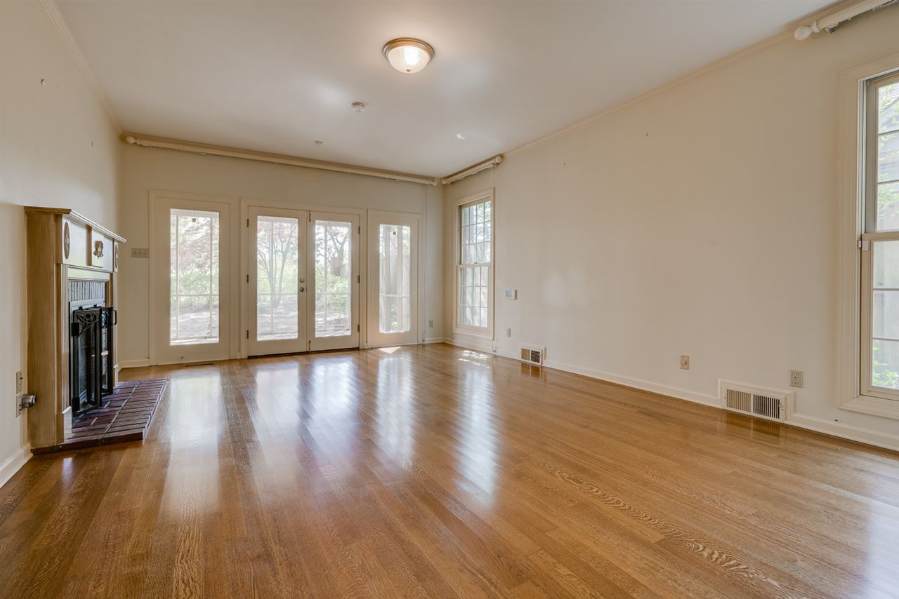 1116 Oak River Road Memphis, TN 38120 - Photo 14 of 25 Gallery Image 14