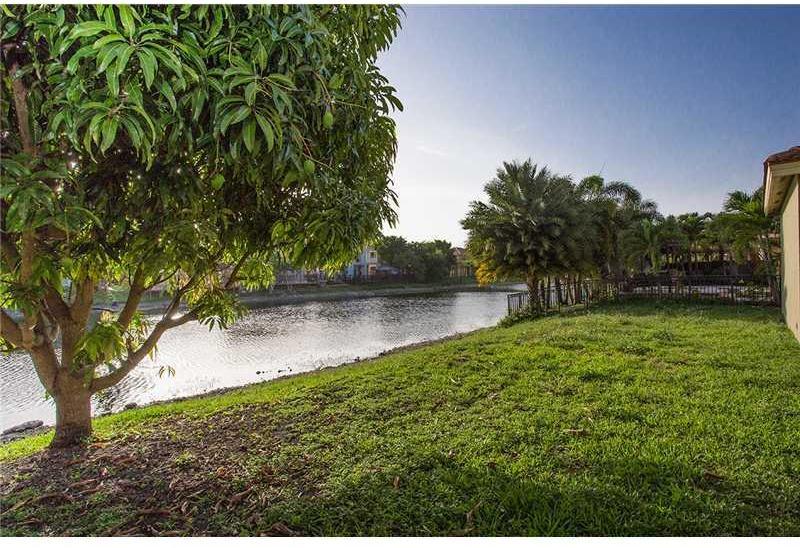 1138 Southwest 149th Path Miami, FL 33194 - Photo 23 of 34 Gallery Image 23