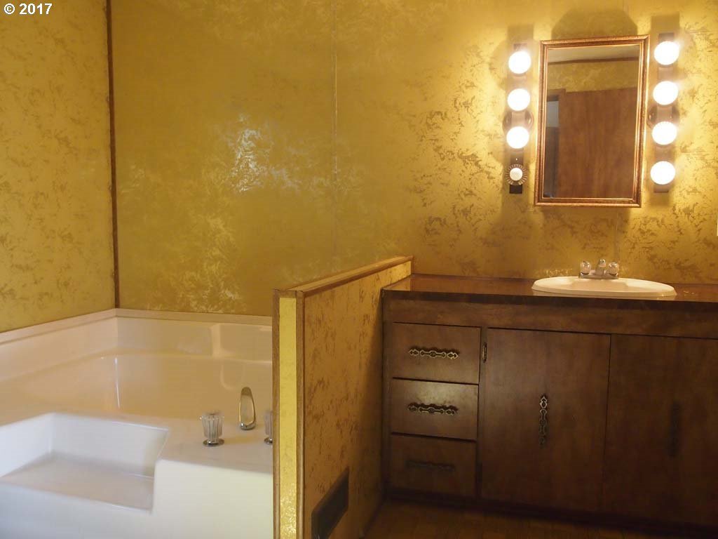 188 North Keg Road Tygh Valley, OR 97063 - Photo 14 of 23 Gallery Image 14