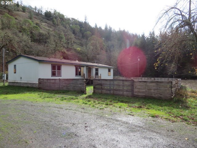 1865 Clarks Branch Road Myrtle Creek, OR 97457 - Photo 1 of 31 Gallery Image 1