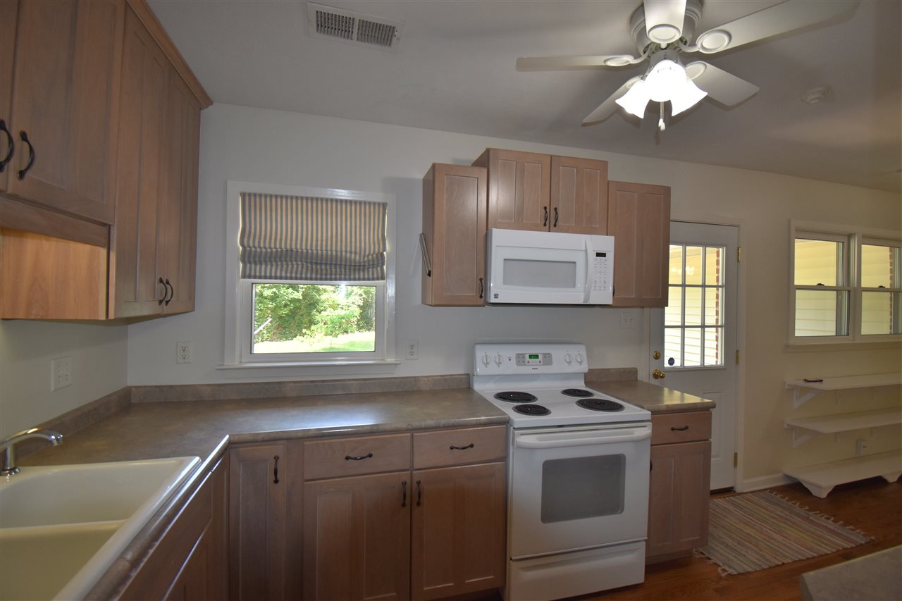 548 Mineral Road Memphis, TN 38120 - Photo 7 of 15