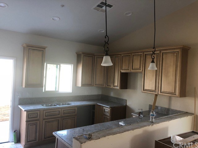 9272 Olive Street Fontana, CA 92335 - Photo 5 of 18