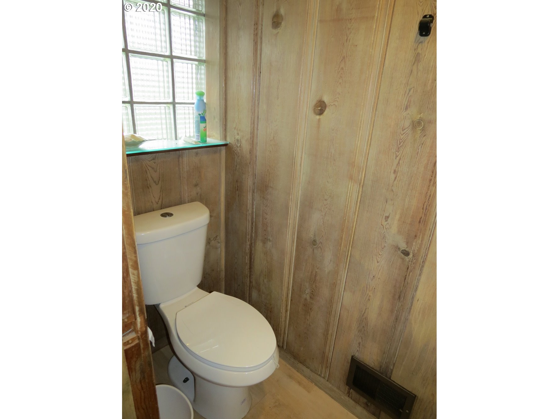 729 Northwest 10th Street Pendleton, OR 97801 - Photo 17 of 24 Gallery Image 17