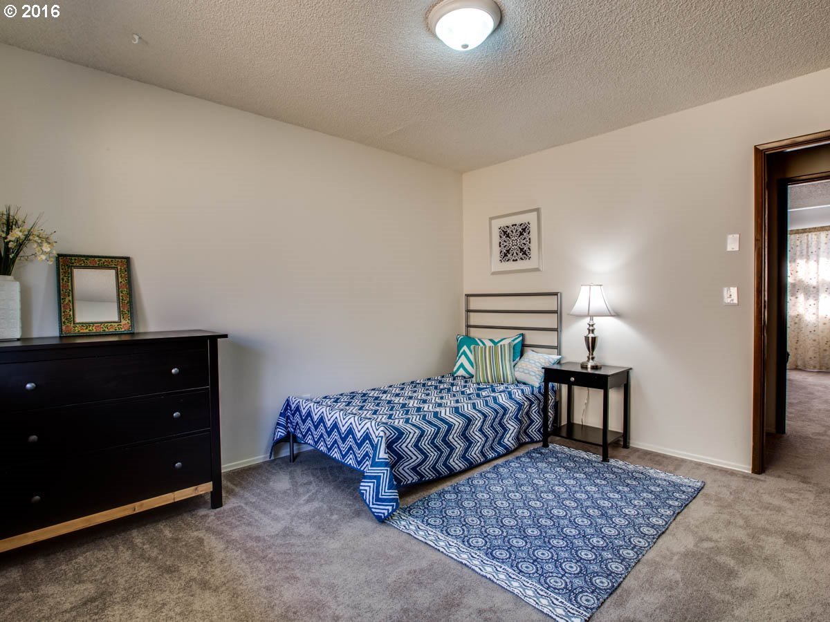 2681 Southwest Spring Garden Street Portland, OR 97219 - Photo 4 of 31 Gallery Image 4