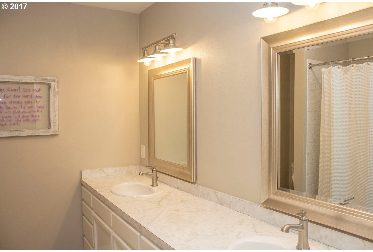 15965 Southwest Bull Mountain Road Tigard, OR 97224 - Photo 2 of 22 Gallery Image 2