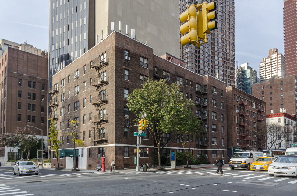 245 E 37th St, Manhattan, NY 10016 - Photo 1 of 4