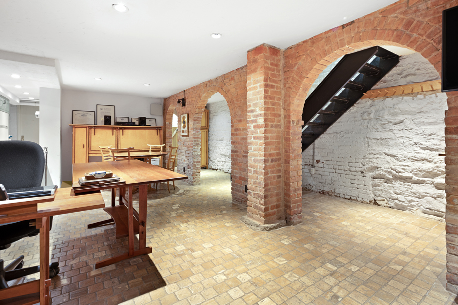 73 Perry Street Manhattan, NY 10014 - Photo 12 of 24