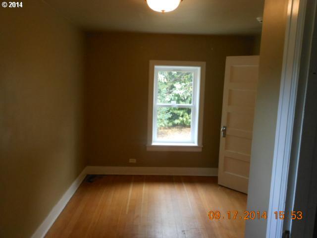 11439 East Burnside Street Portland, OR 97216 - Photo 6 of 11