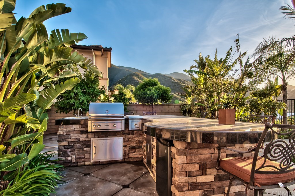 2148 Sageleaf Circle Corona, CA 92882 - Photo 44 of 74