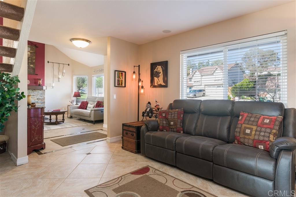 1324 Darwin Drive Oceanside, CA 92056 - Photo 7 of 25