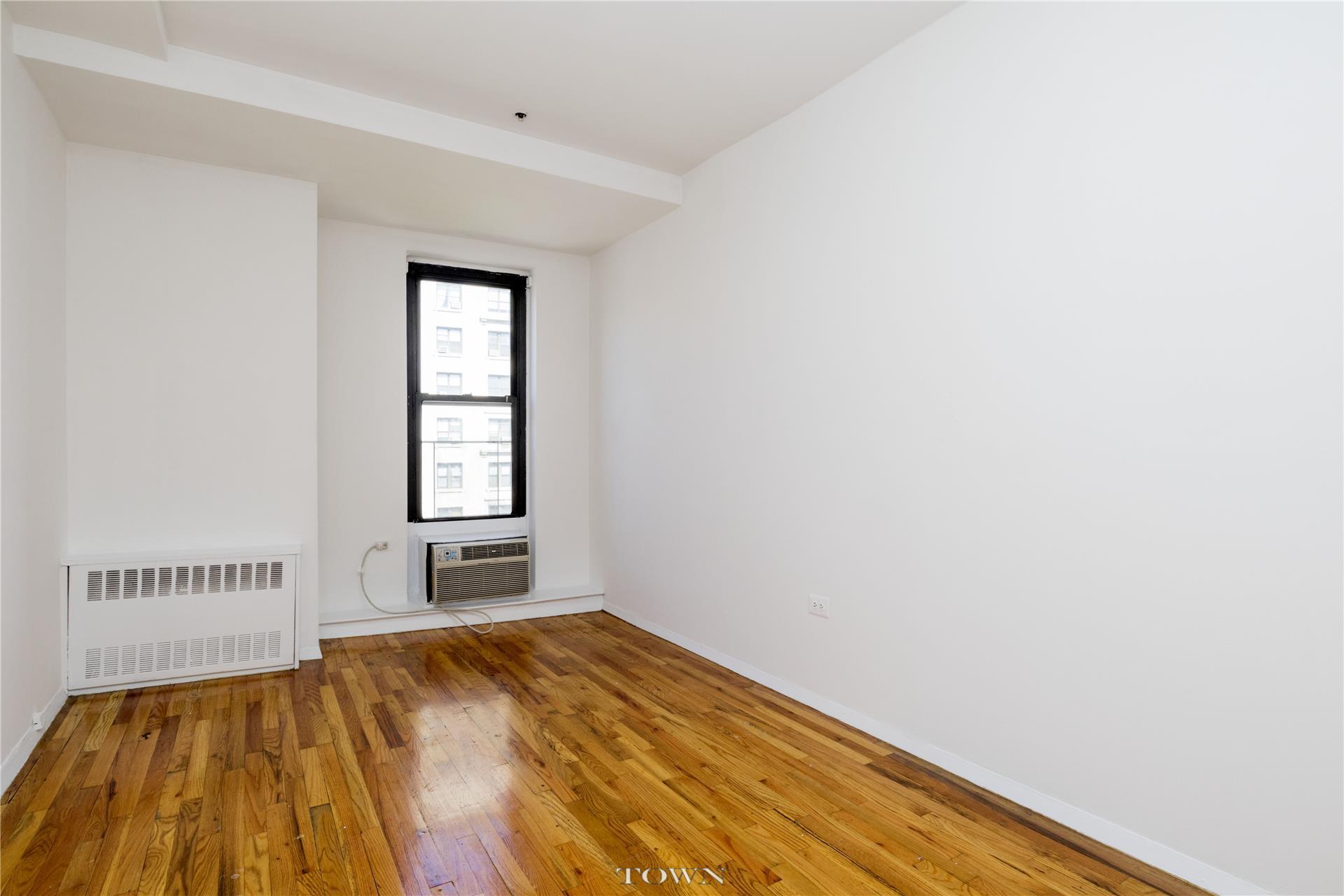 215 West 84th Street, Unit 609 Manhattan, NY 10024 - Photo 4 of 7
