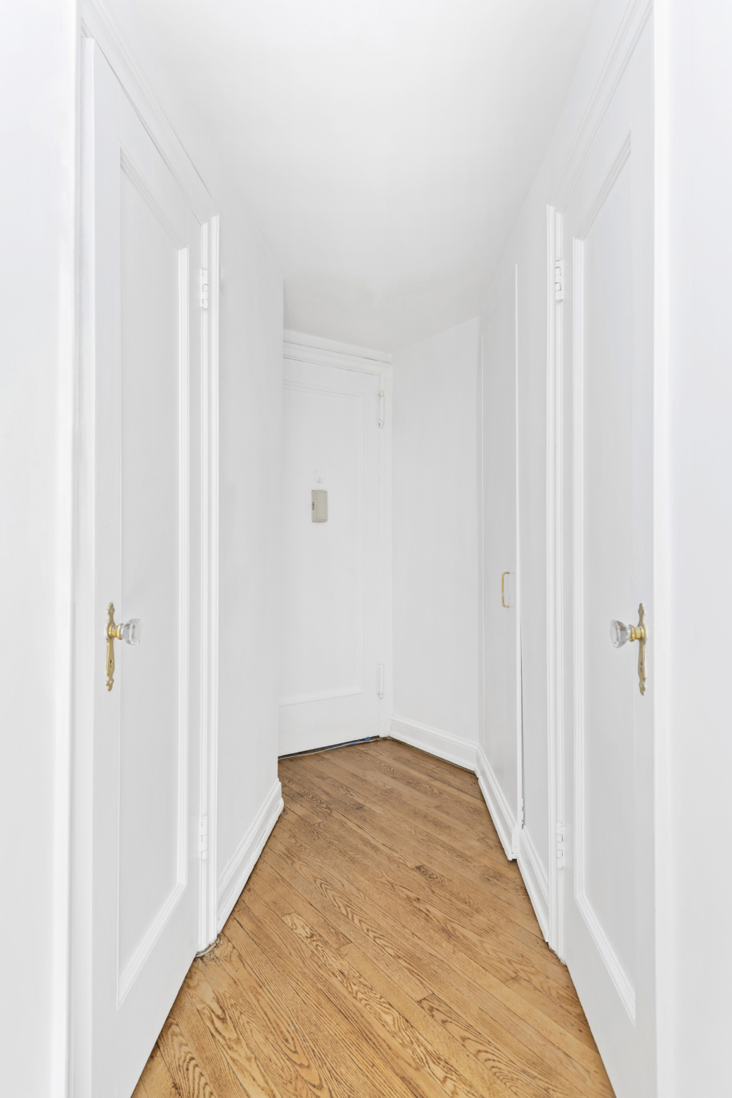 211 East 35th Street, Unit 8A Manhattan, NY 10016 - Photo 4 of 9