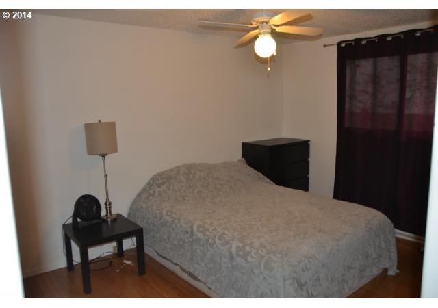 4015 Southwest Collins Street Portland, OR 97219 - Photo 12 of 13 Gallery Image 12