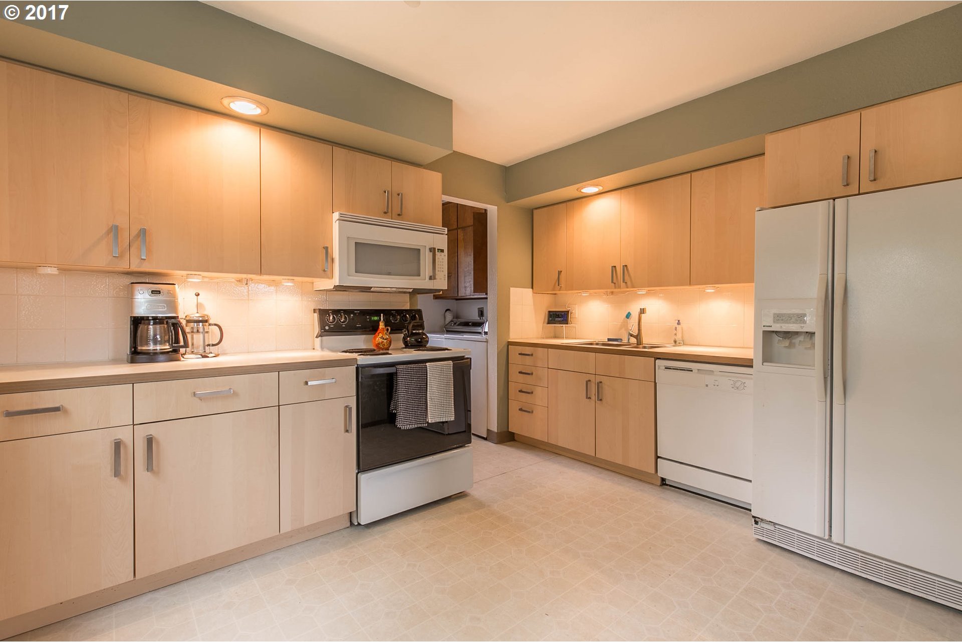 13575 Southwest Butner Road Beaverton, OR 97005 - Photo 4 of 11 Gallery Image 4