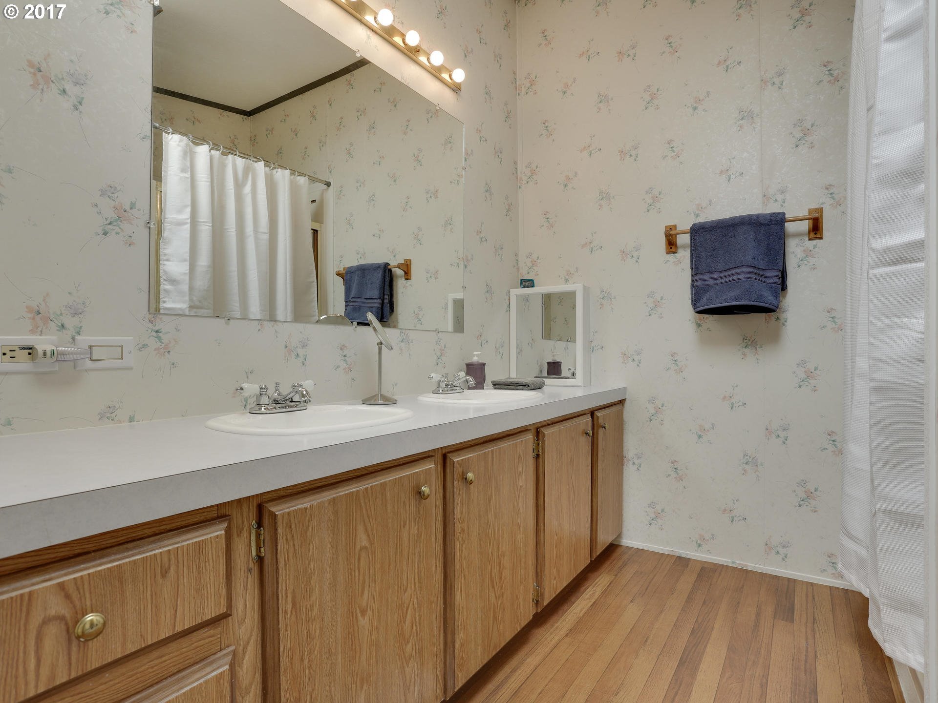 931 Southwest Sunset Way Troutdale, OR 97060 - Photo 26 of 32