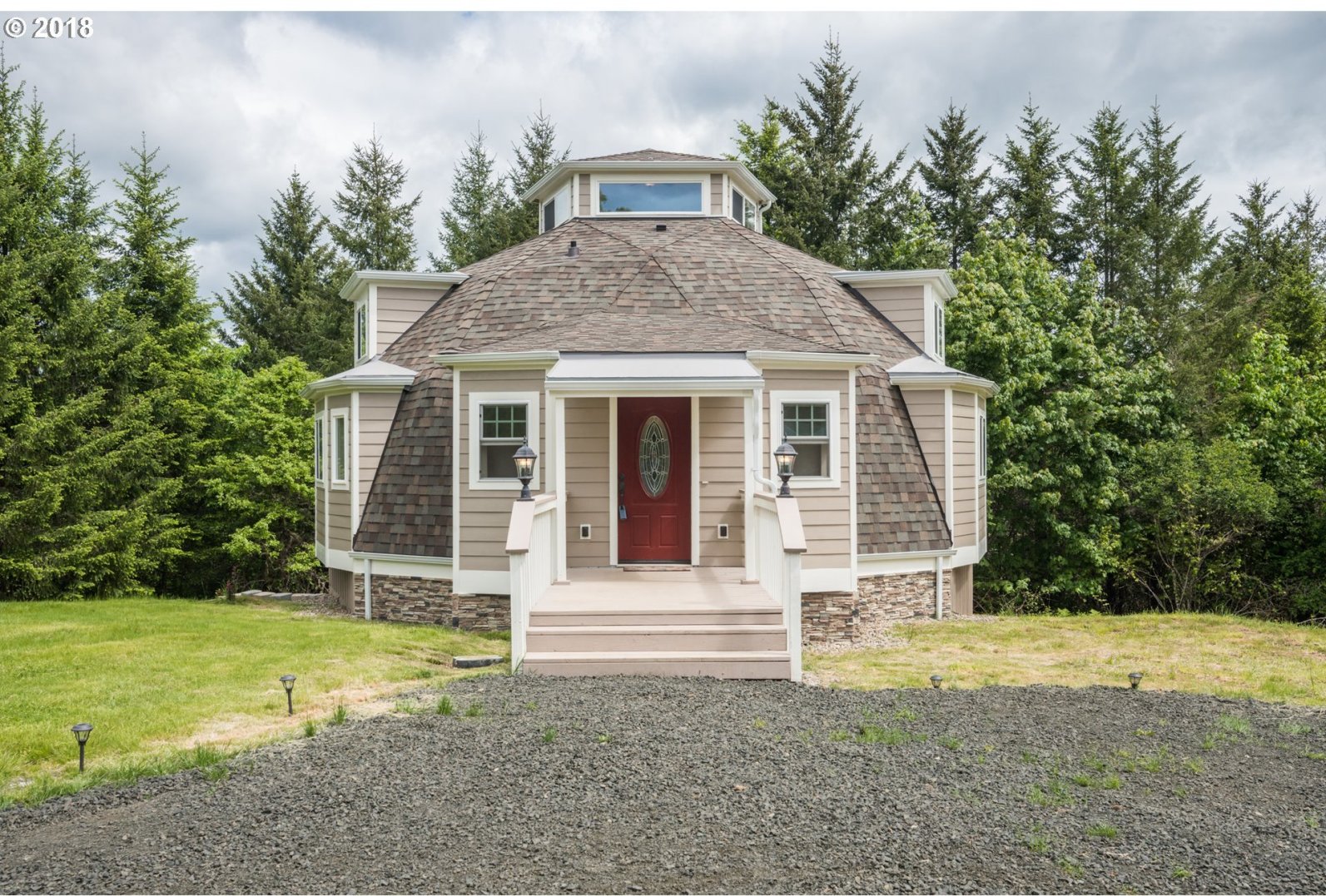18920 Bridgeport Road Dallas, OR 97338 - Photo 3 of 32 Gallery Image 3
