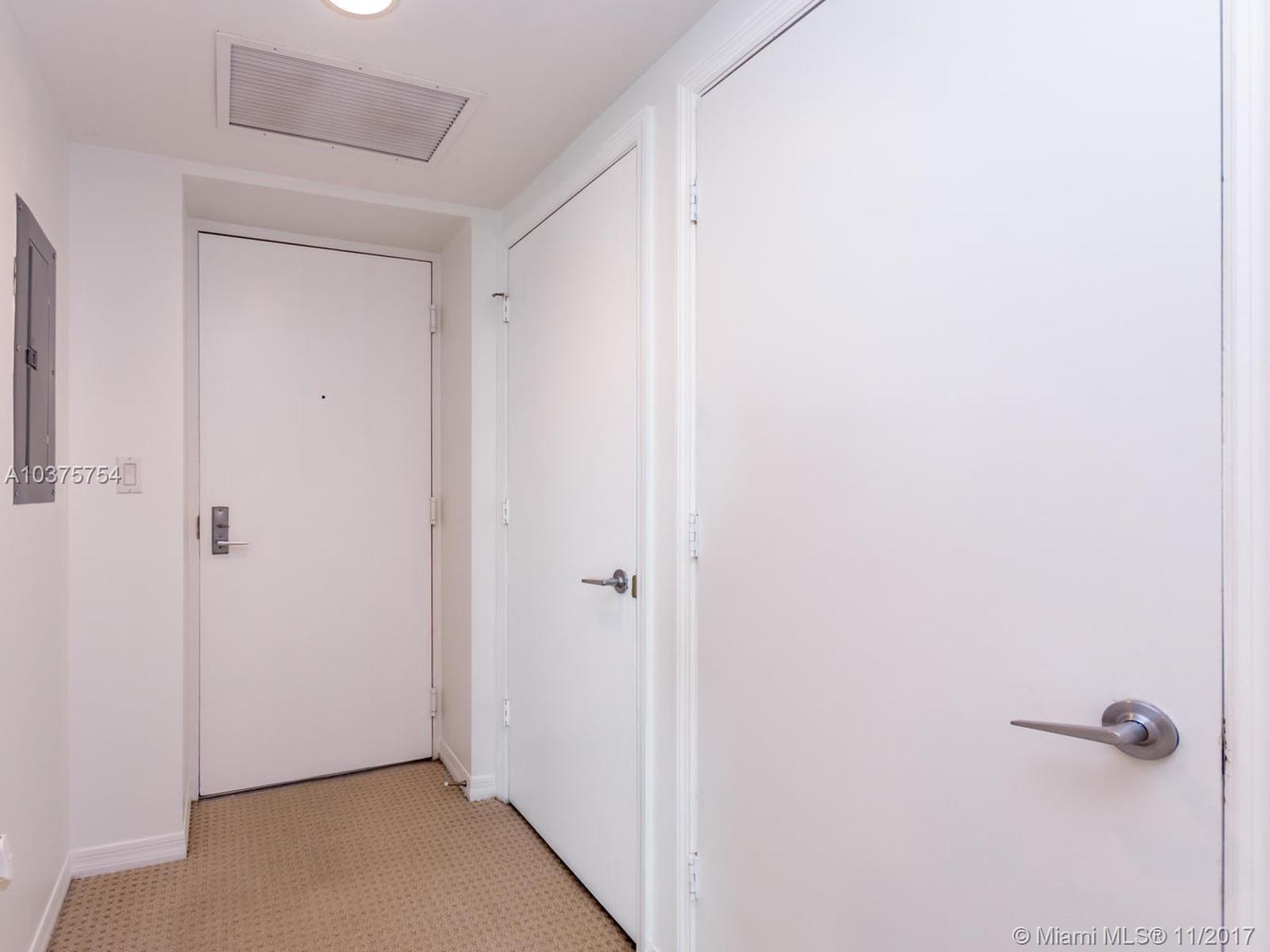 55 Southeast 6th Street, Unit 2610 Miami, FL 33131 - Photo 15 of 33