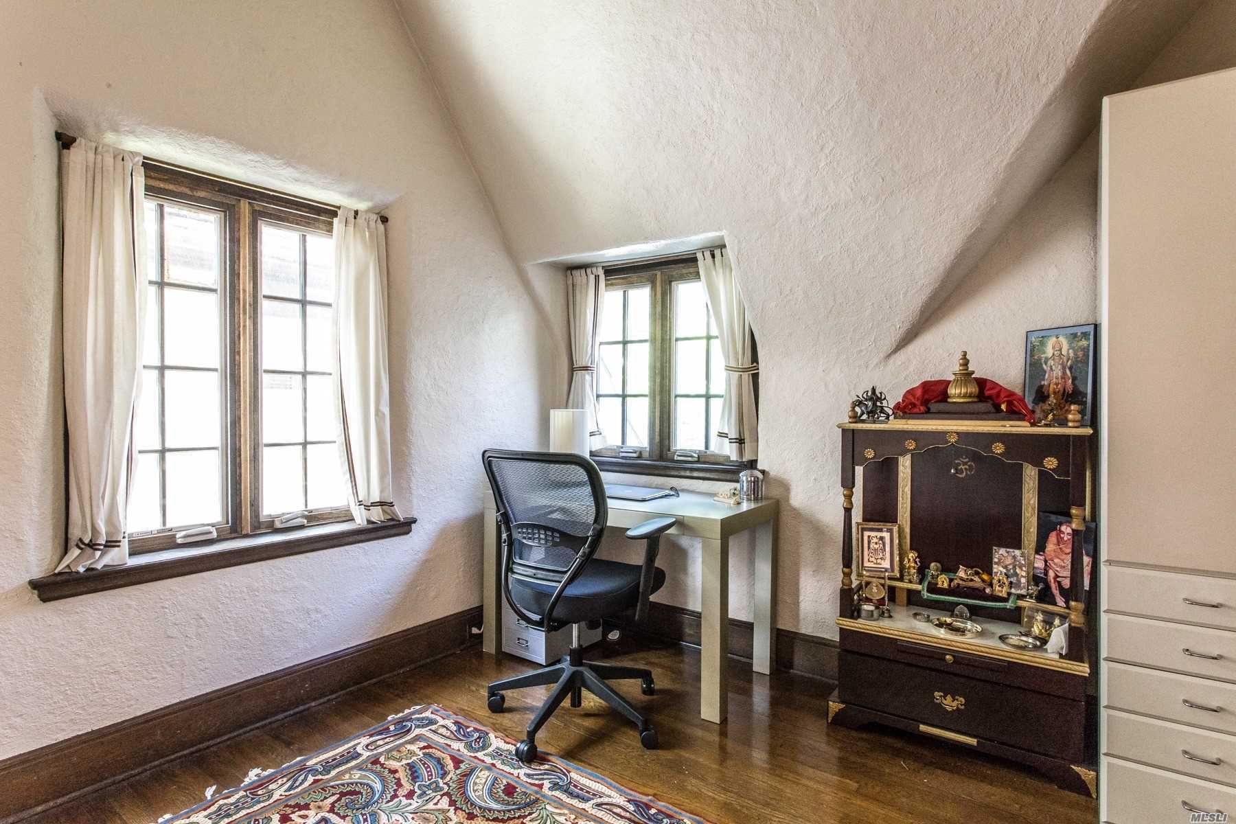 7 Holder Place Queens, NY 11375 - Photo 14 of 19