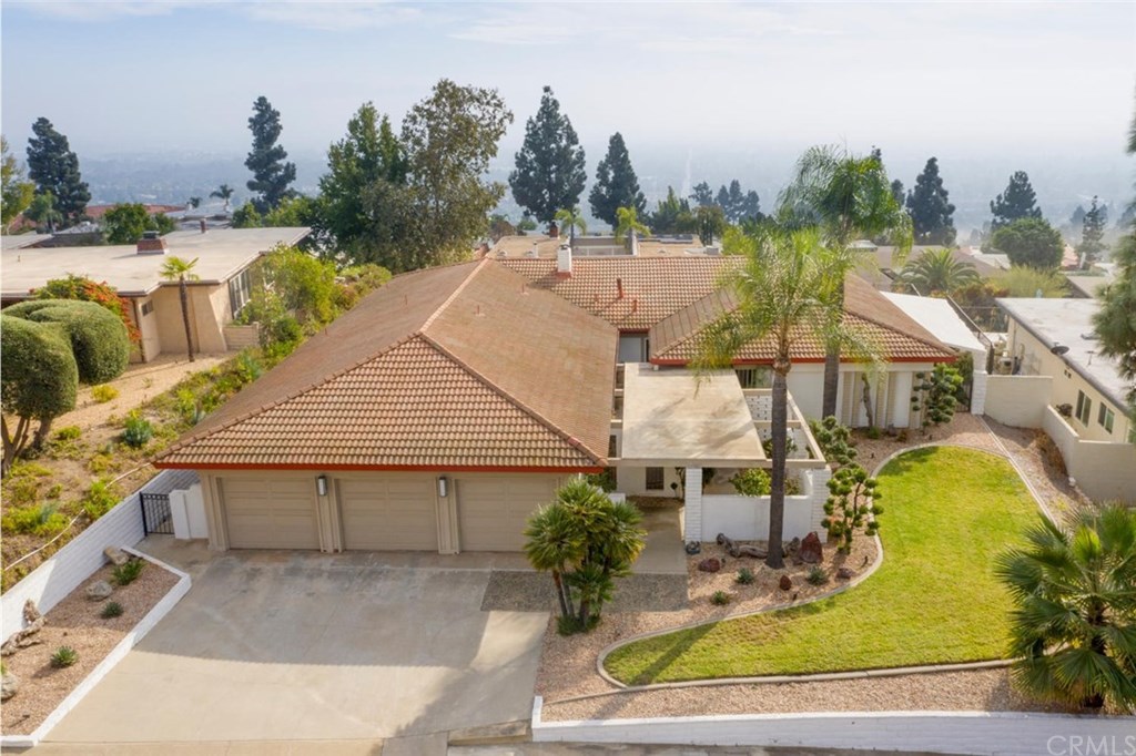 754 Vía Montevideo Claremont, CA 91711 - Photo 3 of 44