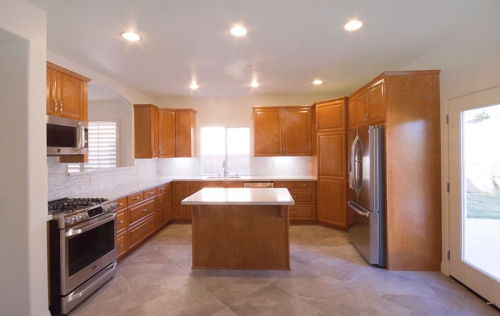 5042 Lake Circle Road Fallbrook, CA 92028 - Photo 3 of 18 Gallery Image 3