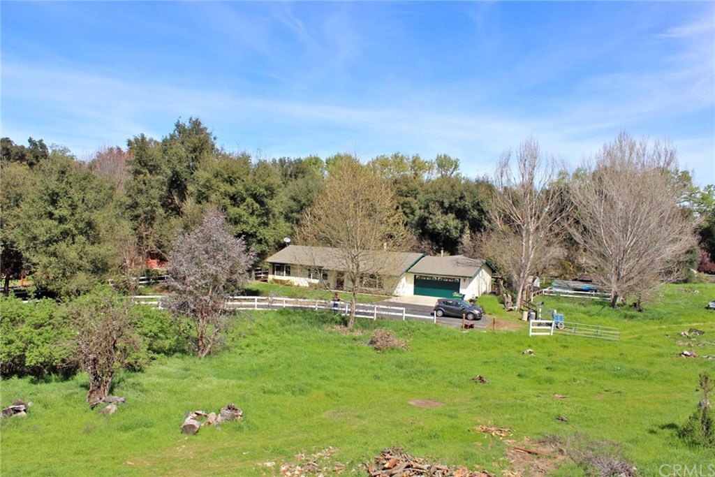 6000 Santa Cruz Road Atascadero, CA 93422 - Photo 1 of 1 Front yard view