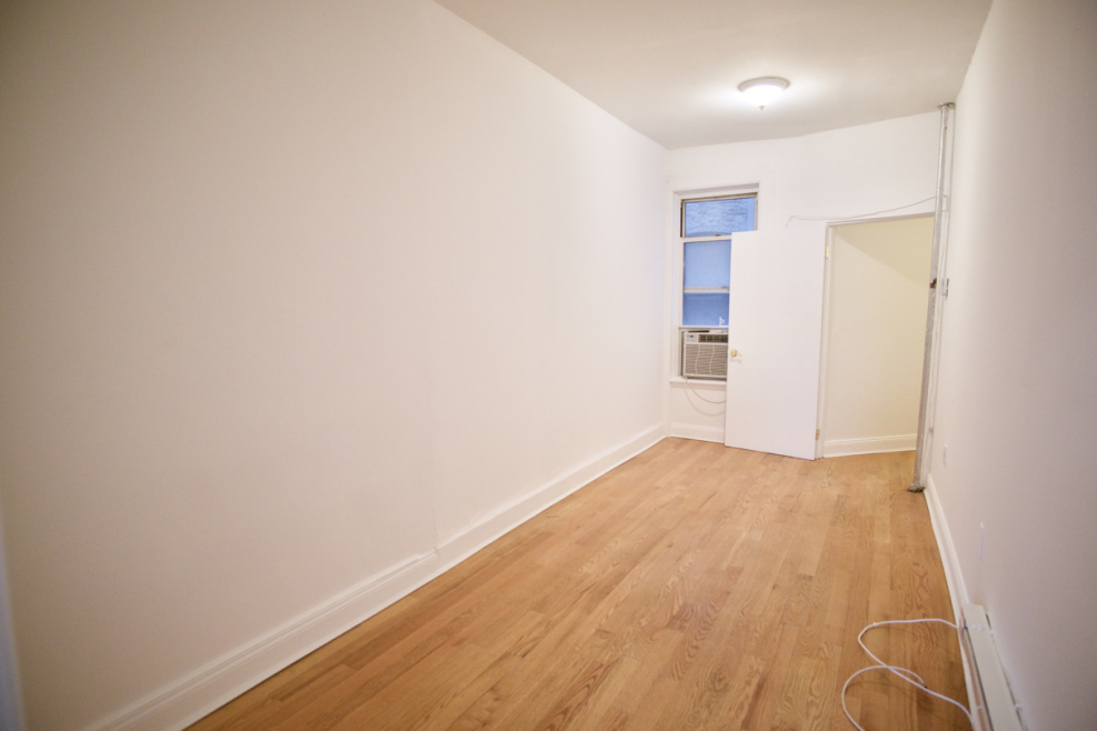 139 Starr Street, Unit 1L Brooklyn, NY 11237 - Photo 3 of 9