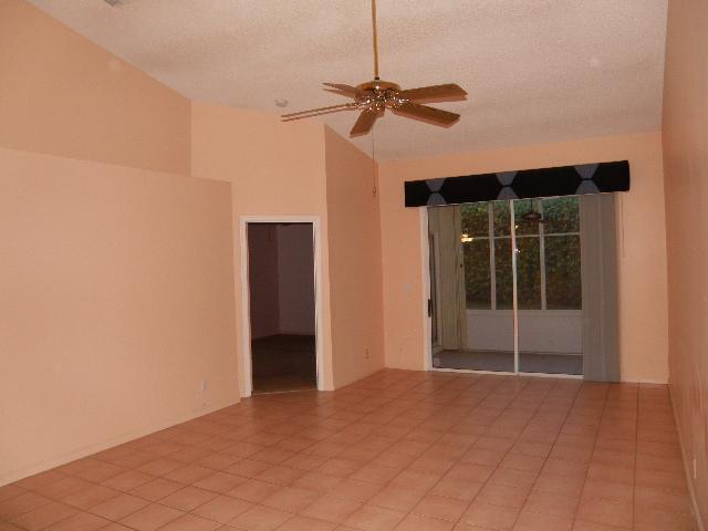 9237 Vineland Court, Unit B Boca Raton, FL 33496 - Photo 7 of 11 Gallery Image 7