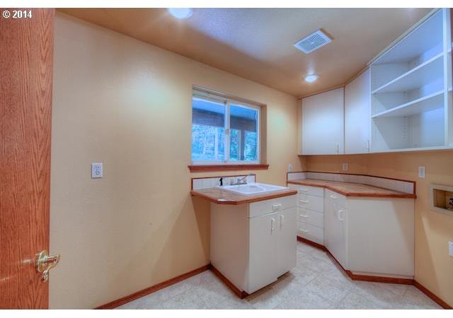 231 Primrose Road Kelso, WA 98626 - Photo 9 of 16 Gallery Image 9