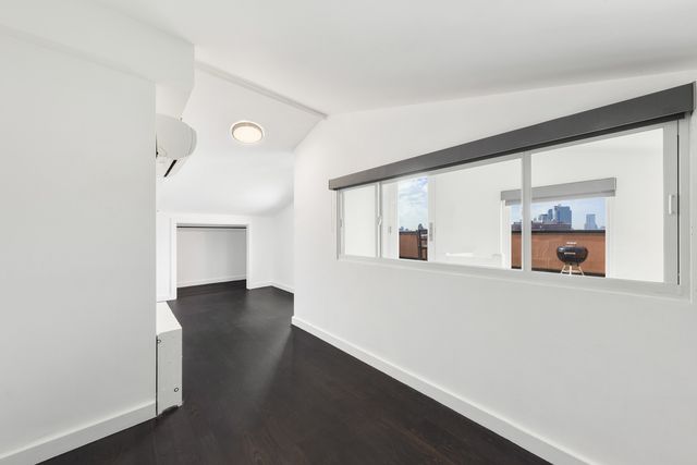 $925,000 | 636 Leonard Street, Unit 4A | Greenpoint