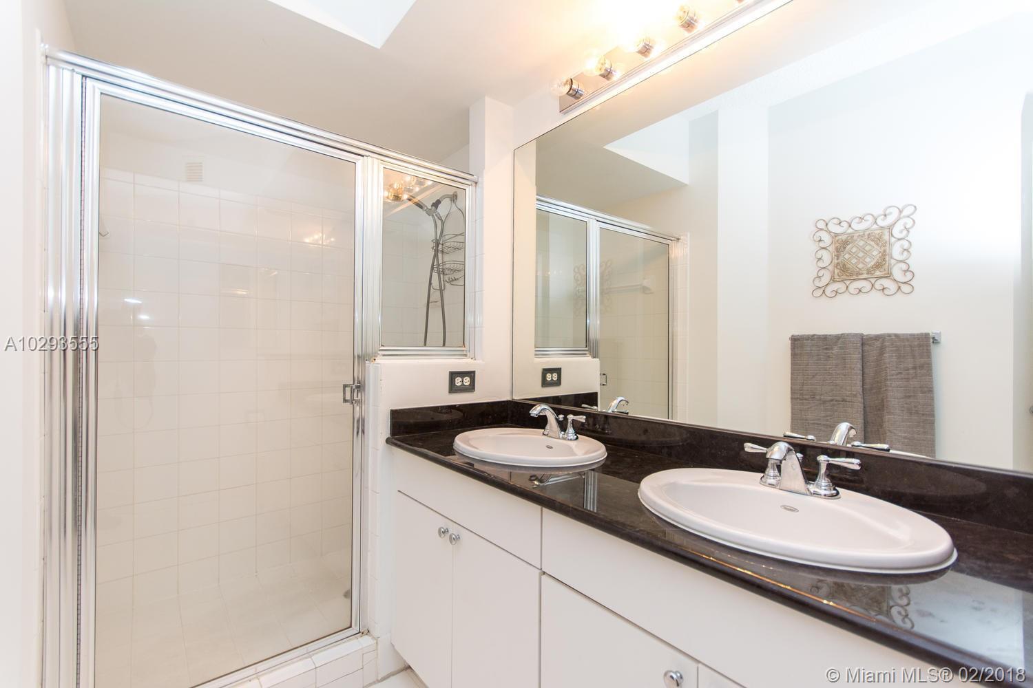 17100 North Bay Road, Unit 1415 Sunny Isles Beach, FL 33160 - Photo 26 of 35