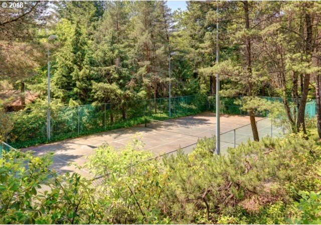 7734 Southwest Barnes Road, Unit E Portland, OR 97225 - Photo 9 of 10 Gallery Image 9
