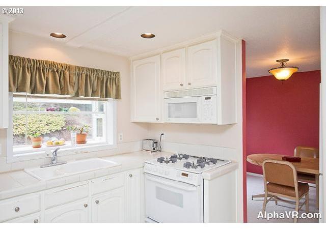 17805 Southwest Bryan Way Beaverton, OR 97007 - Photo 10 of 16 Gallery Image 10