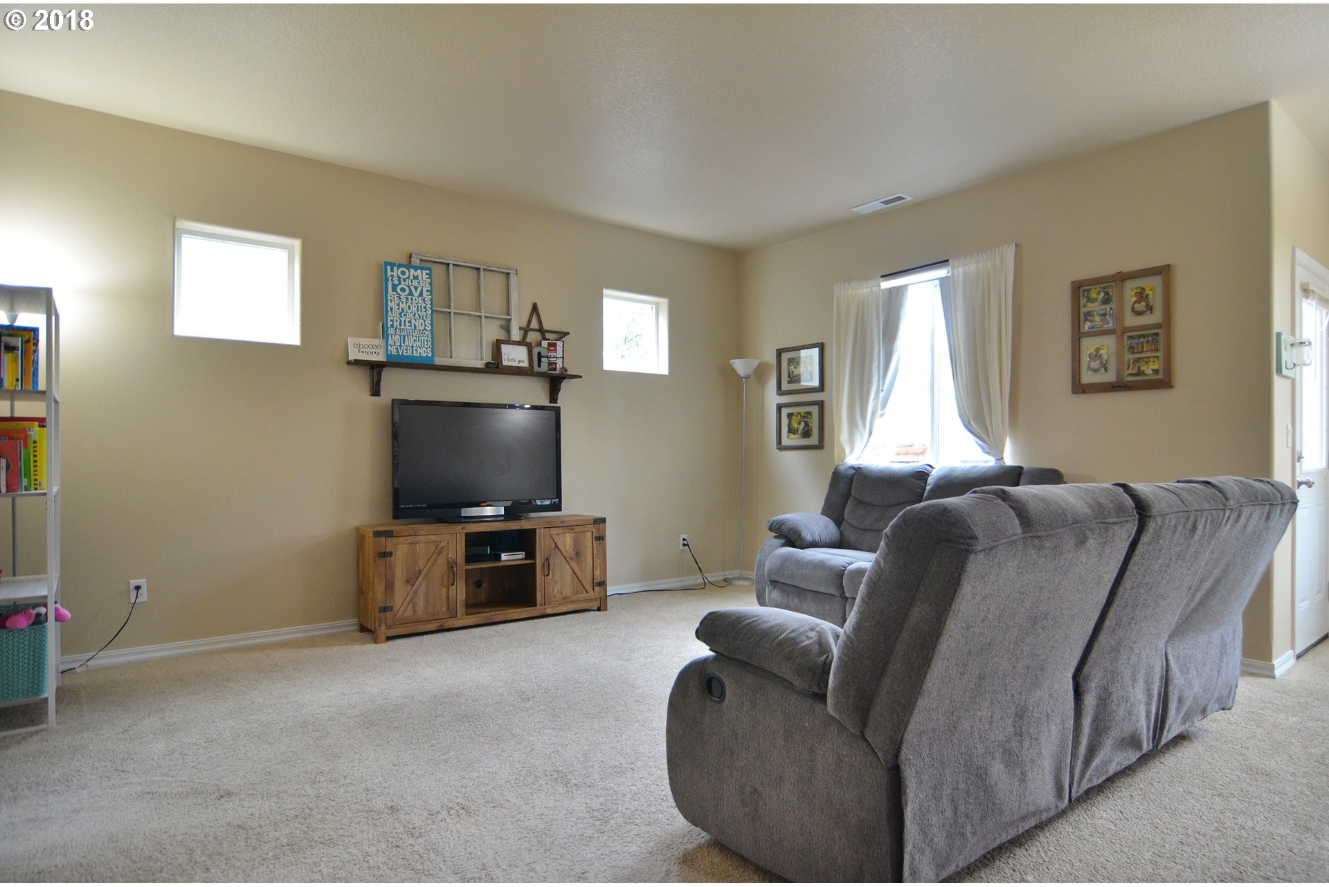 5753 Mt Vernon Road Springfield, OR 97478 - Photo 12 of 32