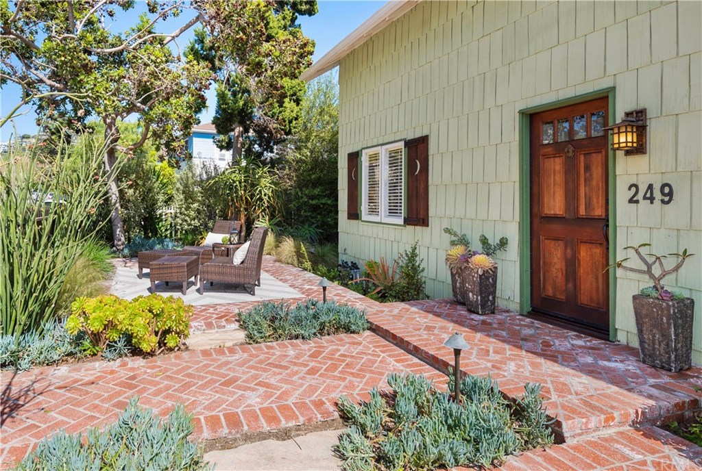 249 Cypress Drive Laguna Beach, CA 92651 - Photo 25 of 42