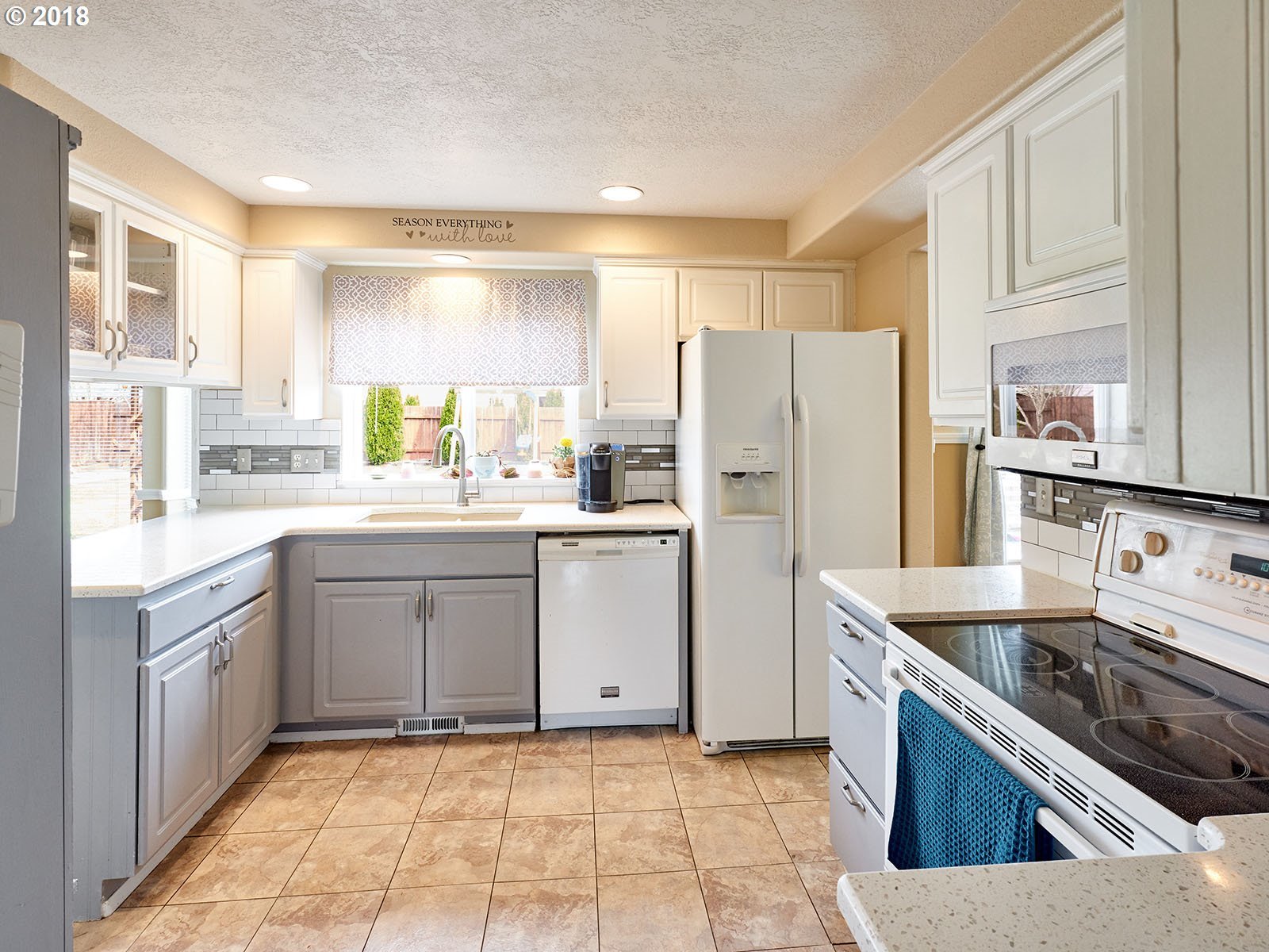 1642 Southwest Filbert Lane Dallas, OR 97338 - Photo 6 of 32 Gallery Image 6