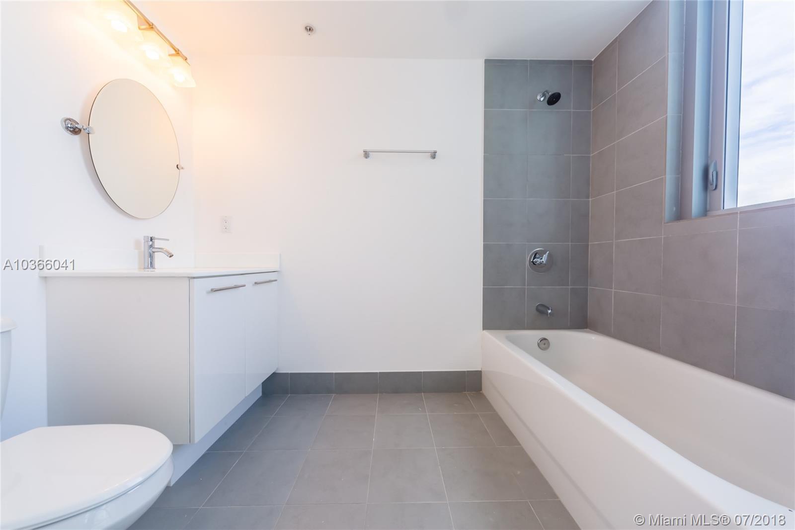 92 Southwest 3rd Street, Unit 4305 Miami, FL 33130 - Photo 18 of 33